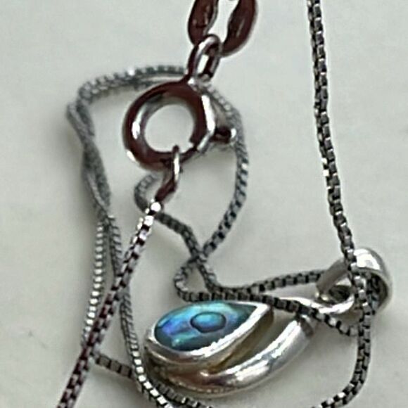 Sterling silver abalone teardrop pendant and box chain. - Picture 6 of 9
